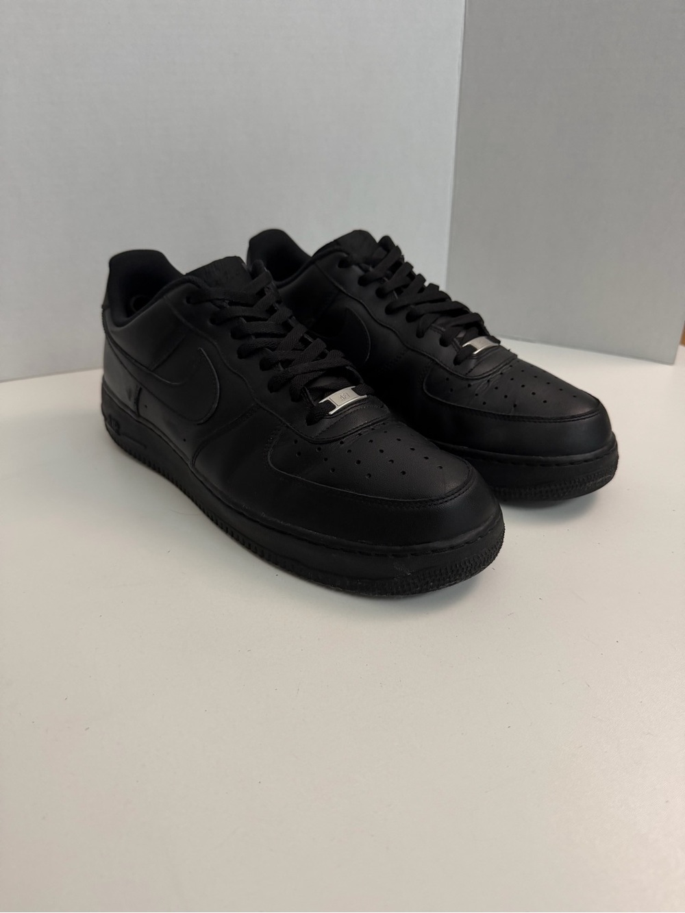 Nike Air Force One Low Top Leather Retro Basketball Swoosh Logo Padded Black